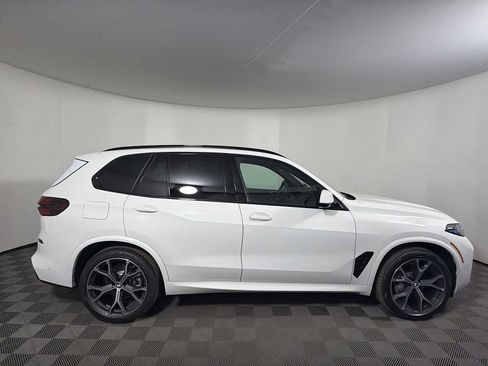 New 2026 BMW X5 xDrive40i w/ M Sport Package AWD/4WD image 8