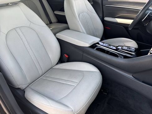 Used 2022 Hyundai Sonata Limited FWD image 11