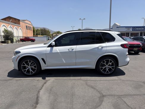 Used 2021 BMW X5 xDrive40i w/ M Sport Package AWD/4WD image 5