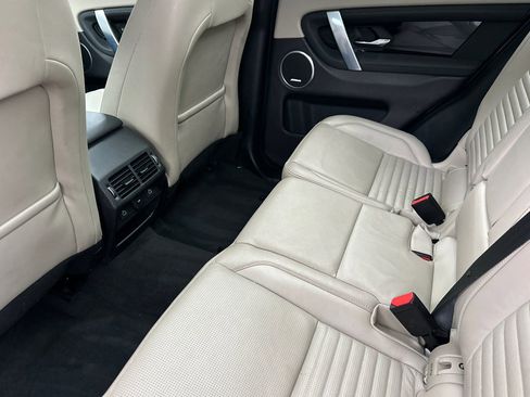 Used 2021 Land Rover Discovery Sport SE image 28