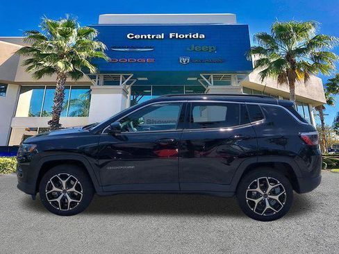 Certified 2025 Jeep Compass Limited AWD/4WD image 8