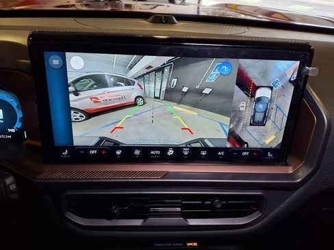 Used 2025 Ford Bronco Sport Outer Banks w/ Outer Banks Tech Package+ image 7