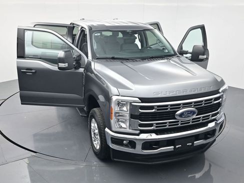 Used 2025 Ford F250 XLT AWD/4WD image 51