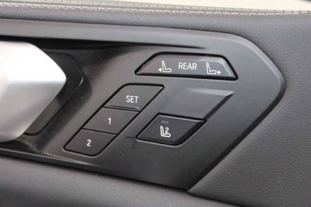 Used 2025 BMW X7 xDrive40i AWD/4WD image 26