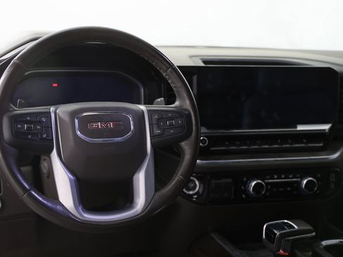 Used 2022 GMC Sierra 1500 SLT w/ SLT Premium Plus Package image 4