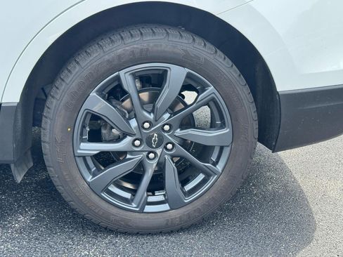 Used 2022 Chevrolet Equinox RS FWD image 8