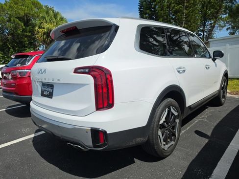 Used 2024 Kia Telluride S w/ S Sunroof Package FWD image 16