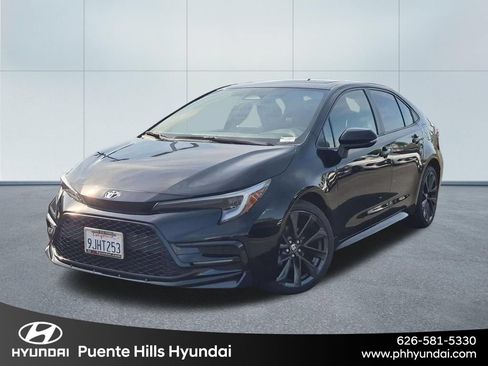 Used 2024 Toyota Corolla SE w/ SE Premium Package FWD image 1