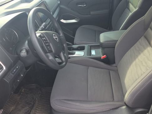 Used 2024 Nissan Frontier SV RWD image 15