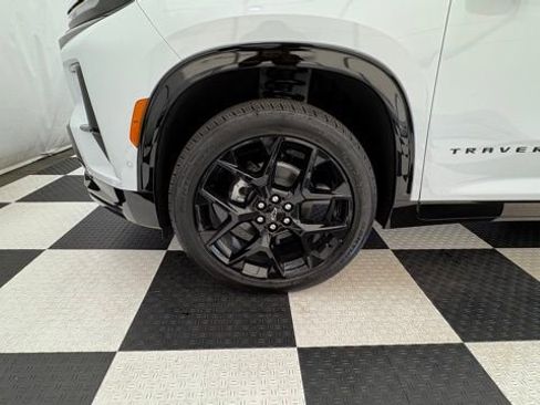 New 2026 Chevrolet Traverse RS image 11