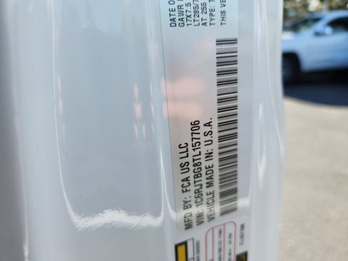 New 2026 Jeep Gladiator Rubicon w/ Safety Group image 25