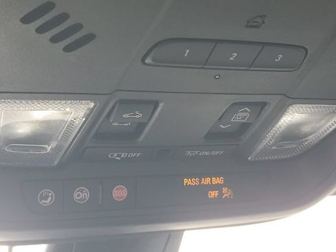 Certified 2022 Cadillac XT5 Premium Luxury w/ LPO, Floor Liner Package AWD/4WD image 25