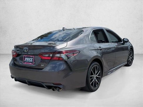 Used 2023 Toyota Camry SE FWD image 5