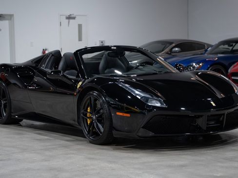 Used 2018 Ferrari 488 Spider image 80