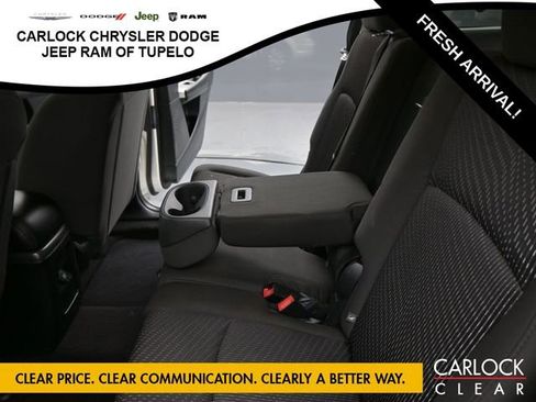 Used 2017 Dodge Journey SE image 29