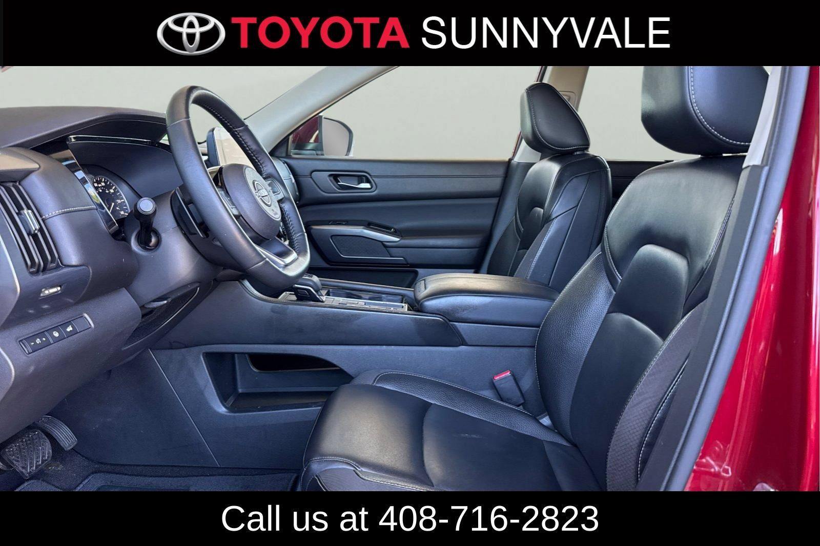 Used 2024 Nissan Pathfinder SL FWD image 14