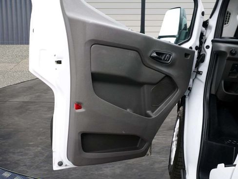 Used 2023 Ford Transit 350 XLT RWD image 25