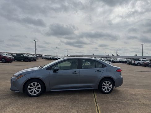 Used 2024 Toyota Corolla LE image 13