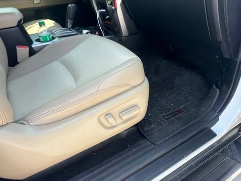 Used 2017 Toyota 4Runner SR5 Premium RWD image 44