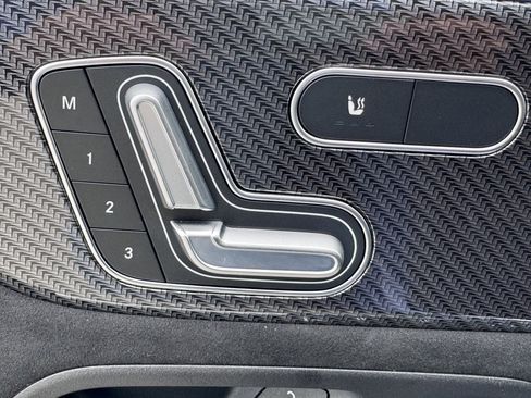 Used 2024 Mercedes-Benz GLB 250 image 18