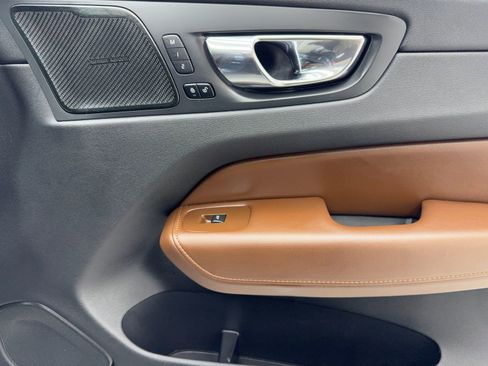 Used 2021 Volvo XC60 T5 Inscription w/ Protection Package image 43