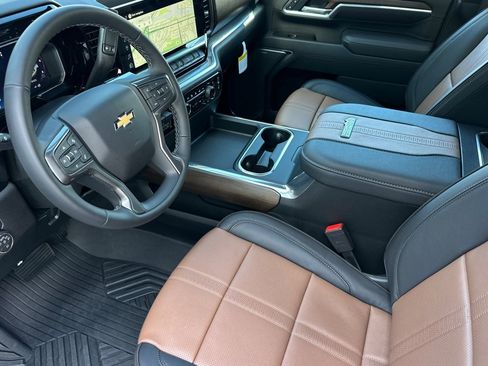 New 2026 Chevrolet Silverado 2500 High Country w/ High Country Premium Package AWD/4WD image 10