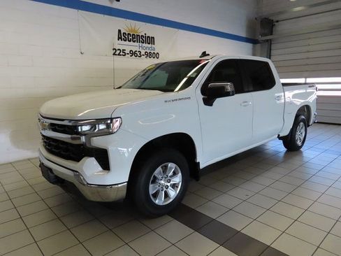 Used 2023 Chevrolet Silverado 1500 LT AWD/4WD image 2