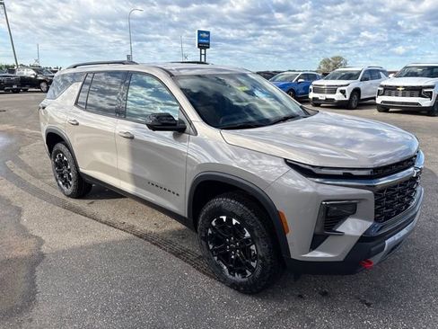 New 2027 Chevrolet Traverse Z71 w/ Enhanced Driving Package AWD/4WD image 4