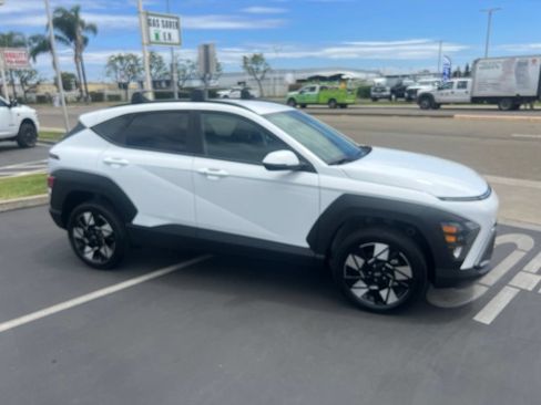 Used 2025 Hyundai Kona SEL AWD/4WD image 12