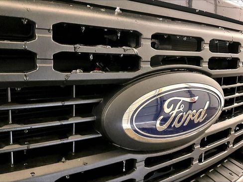 Used 2025 Ford F250 XL w/ XL Off-Road Package image 29