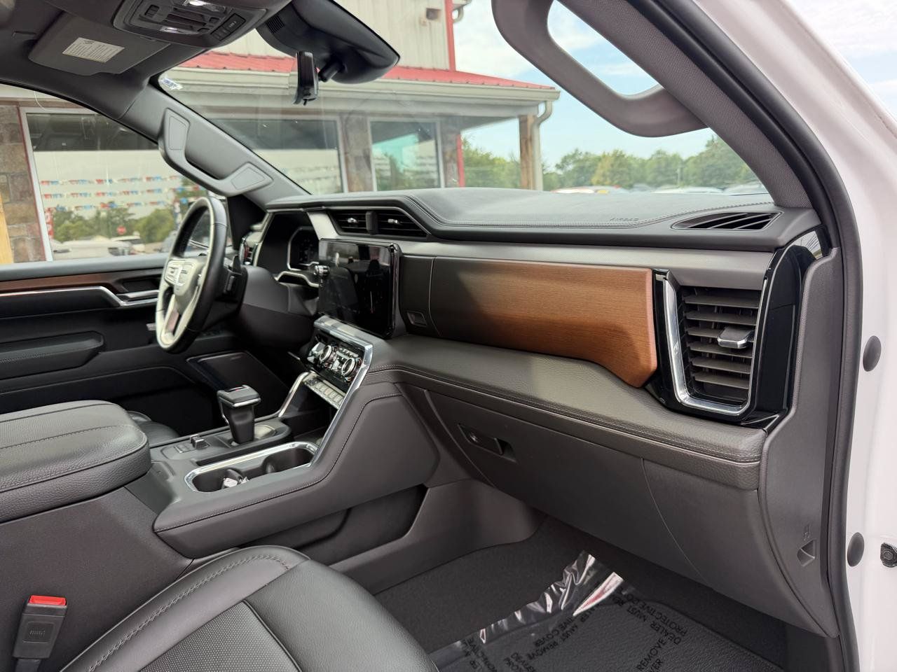 Used 2024 GMC Sierra 1500 Denali w/ Technology Package AWD/4WD image 28