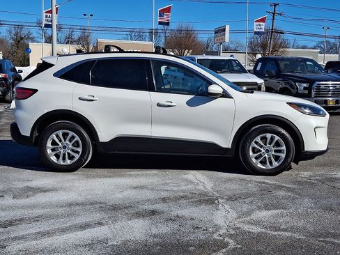 Used 2020 Ford Escape SE image 8