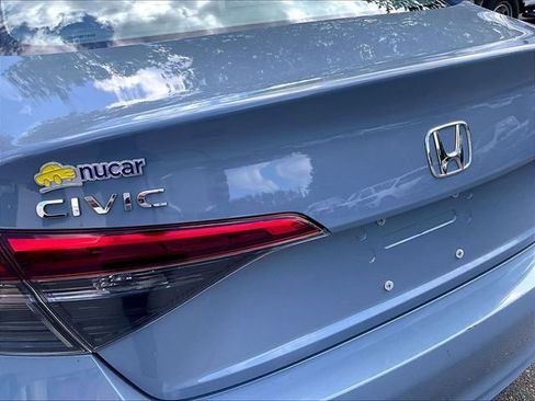 Used 2023 Honda Civic Touring image 8