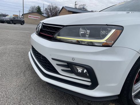 Used 2017 Volkswagen Jetta GLI image 12