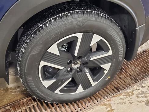 New 2026 Nissan Kicks SV image 9