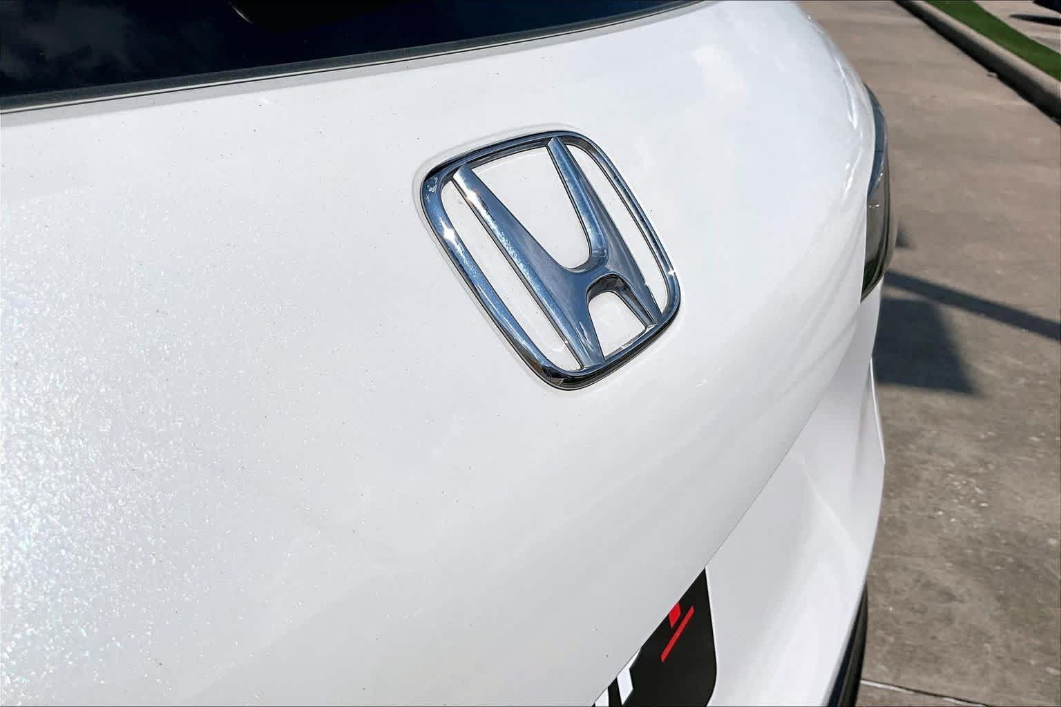 Used 2025 Honda HR-V LX image 10