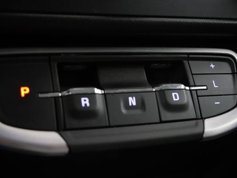 Used 2024 GMC Terrain SLT AWD/4WD image 21
