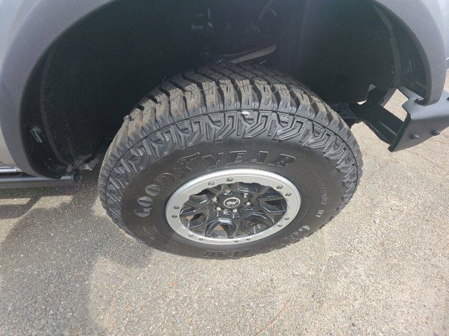 Used 2024 Ford Bronco Big Bend w/ Sasquatch Package AWD/4WD image 15