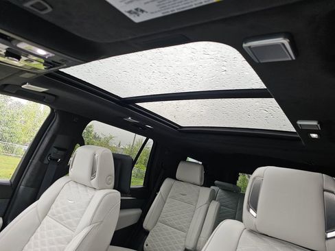 New 2026 Cadillac Escalade Platinum Sport AWD/4WD image 24