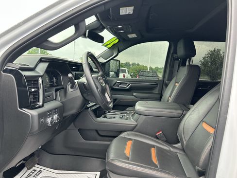 Used 2024 GMC Sierra 2500 AT4 w/ Max Trailering Package AWD/4WD image 22