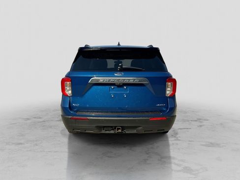 Used 2022 Ford Explorer XLT w/ Class IV Trailer Tow Package AWD/4WD image 7