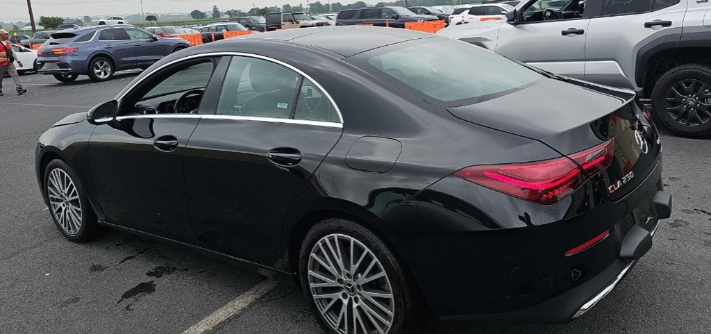 Used 2025 Mercedes-Benz CLA 250 4MATIC image 2