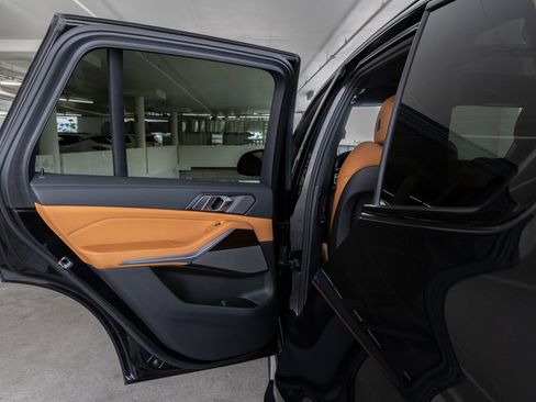 Used 2023 BMW X5 sDrive40i w/ M Sport Package RWD image 19