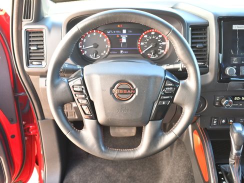 Used 2023 Nissan Frontier Pro-X w/ Pro-X Premium Package RWD image 18
