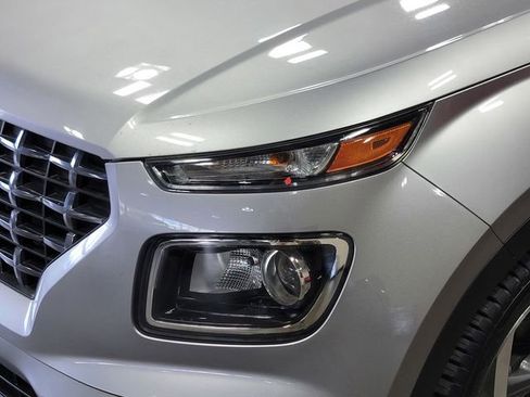 Used 2023 Hyundai Venue SEL w/ Cargo Package FWD image 8