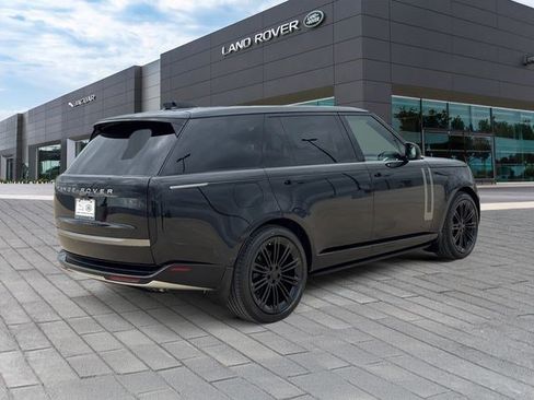 New 2026 Land Rover Range Rover Long Wheelbase SE image 5