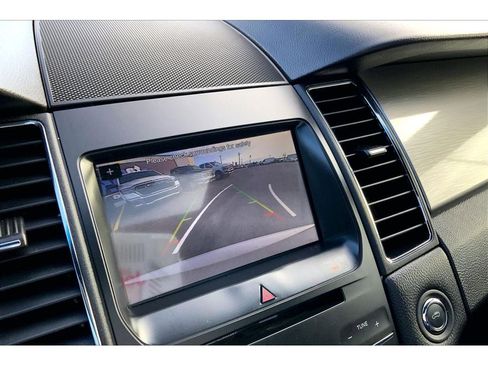 Used 2019 Ford Taurus SEL w/ Equipment Group 201A image 22