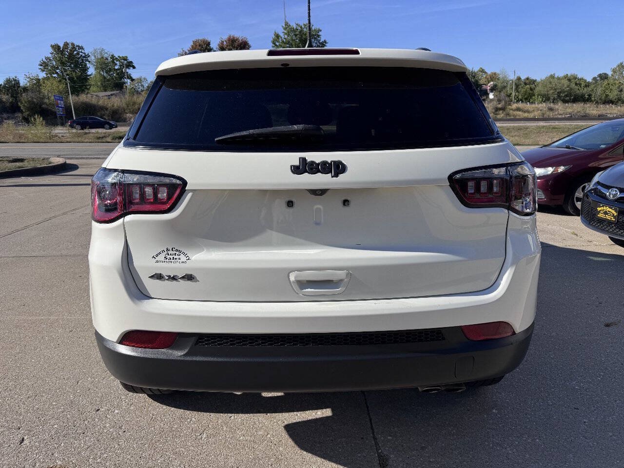 Used 2021 Jeep Compass Latitude AWD/4WD image 6