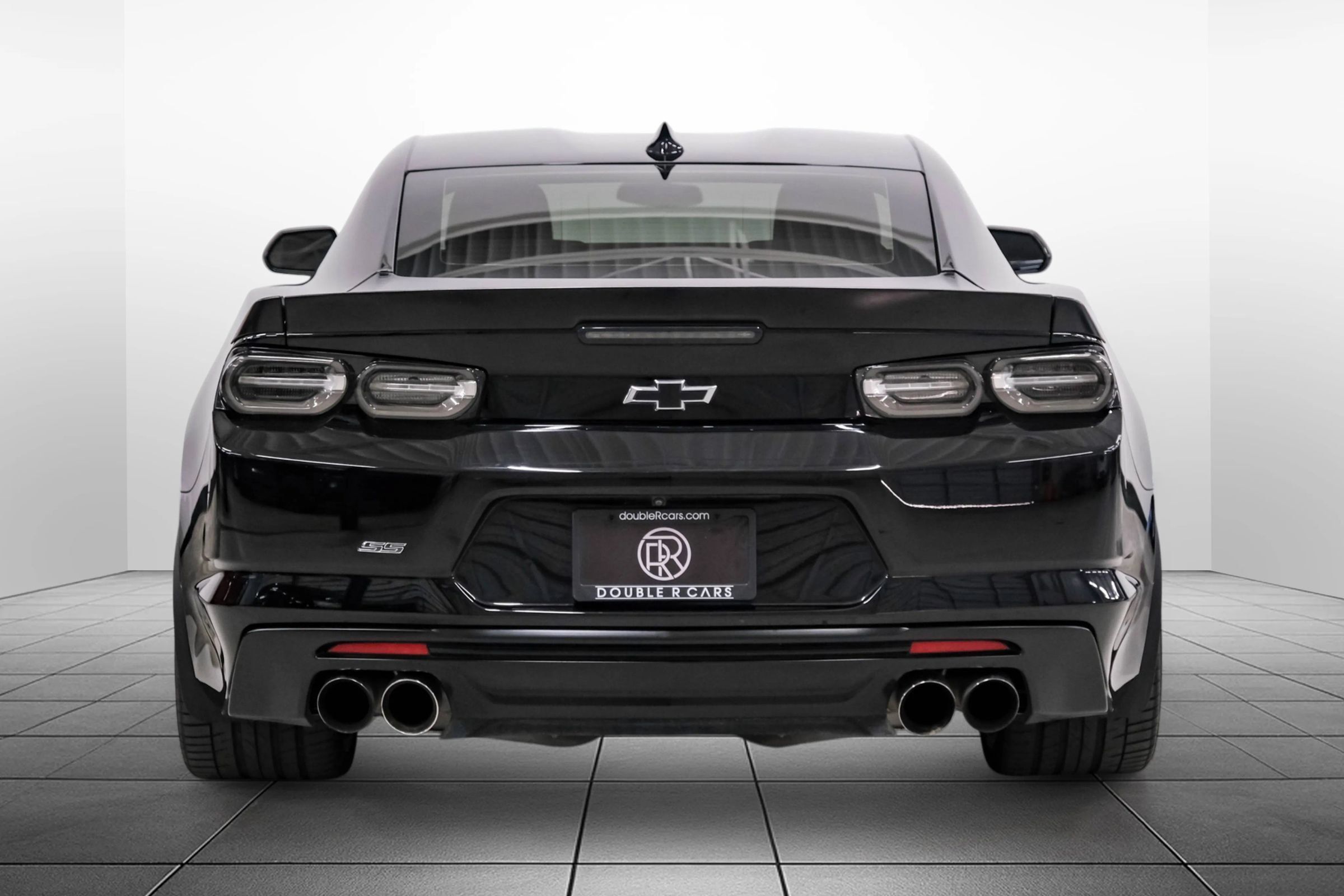 Used 2019 Chevrolet Camaro SS RWD image 9