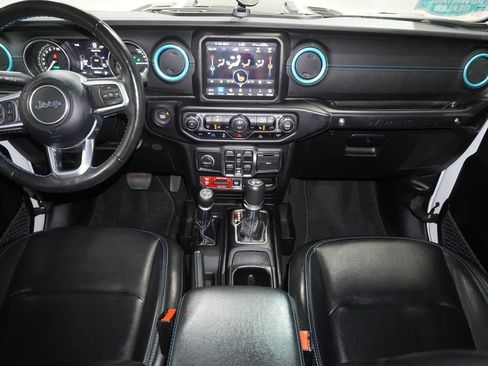 Used 2022 Jeep Wrangler Unlimited Rubicon 4xe w/ Dual Top Group AWD/4WD image 15